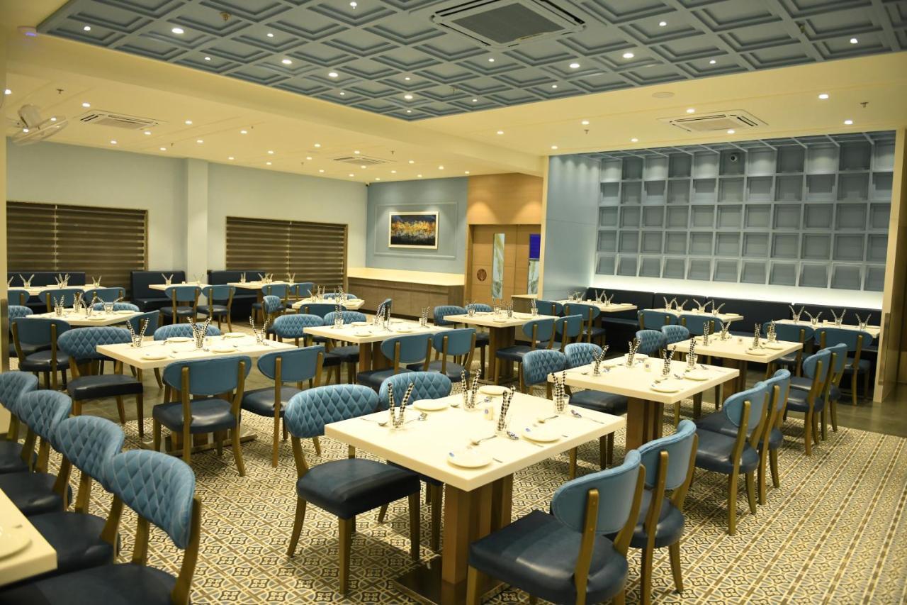 Hotel Blueivy Ānand Eksteriør bilde
